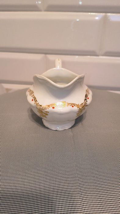 Mlecznika fason Maria Teresa prl porcelana Bogucice malarnia Katowice