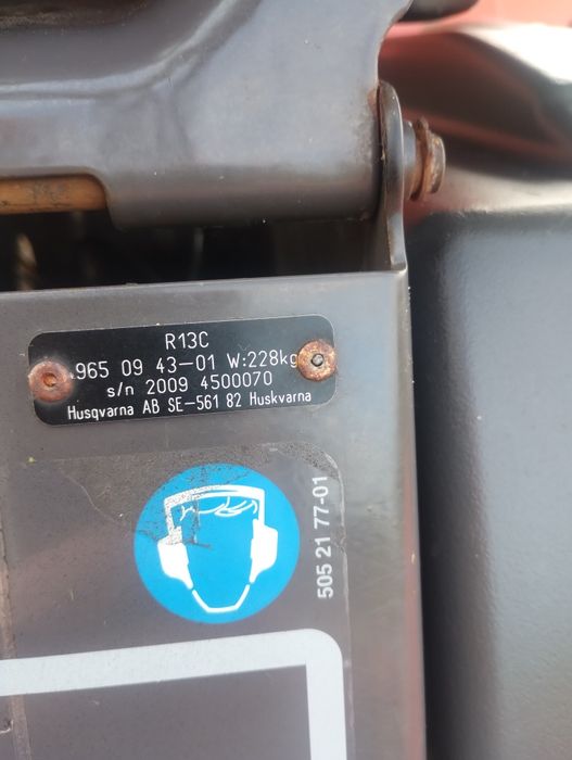 Husqvarna rider r13c