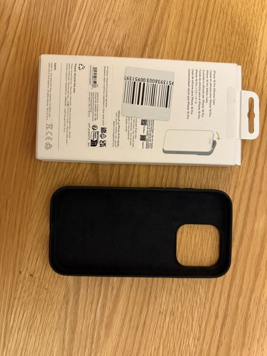 Чехол iphone 16 pro оригінал