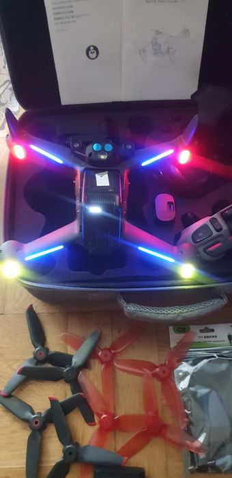 DJI FPV COMBO + gogle + 3 baterie