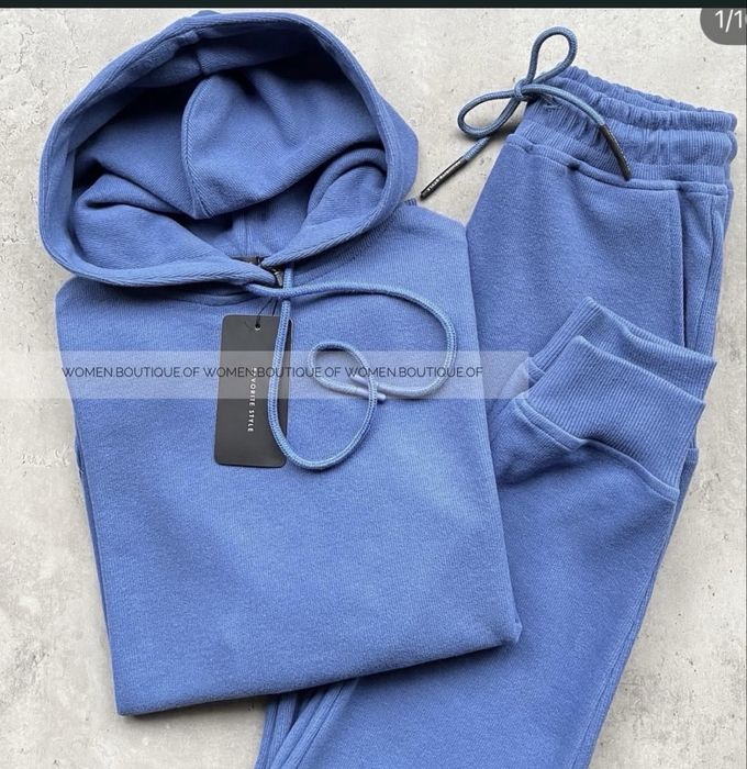 Базовий костюм в рубчик Favorite style! Розмір м, стан ідеальний!