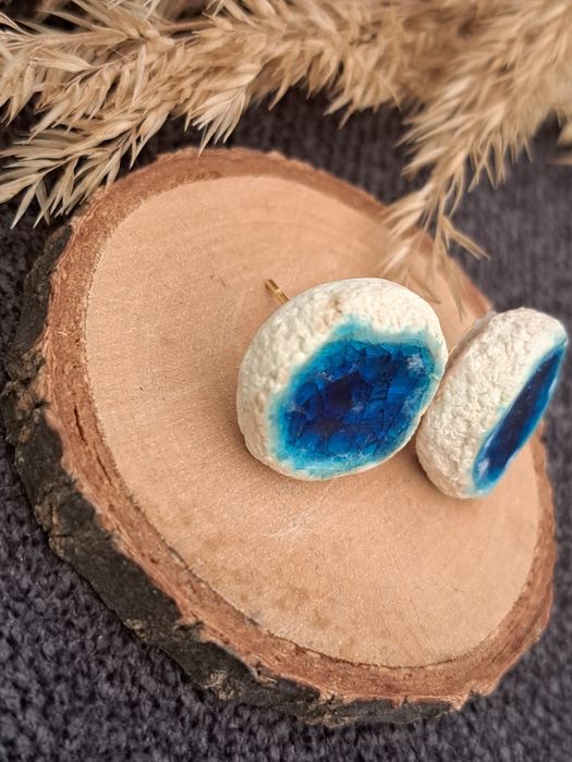 Ceramiczne kolczyki na sztyfcie
