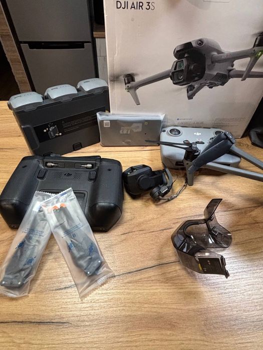 Dji Air 3S.Мега комплект з сумкою,док-станція тощо…