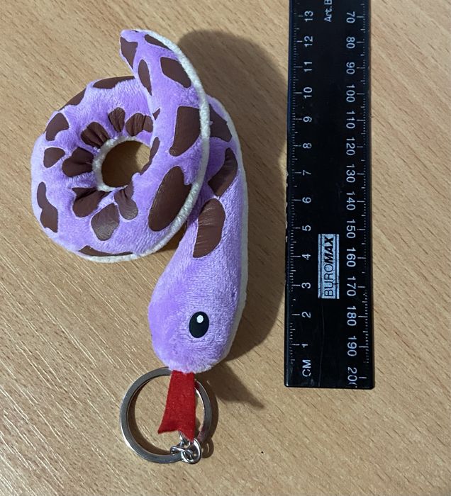 Брелок змійка фіолетова