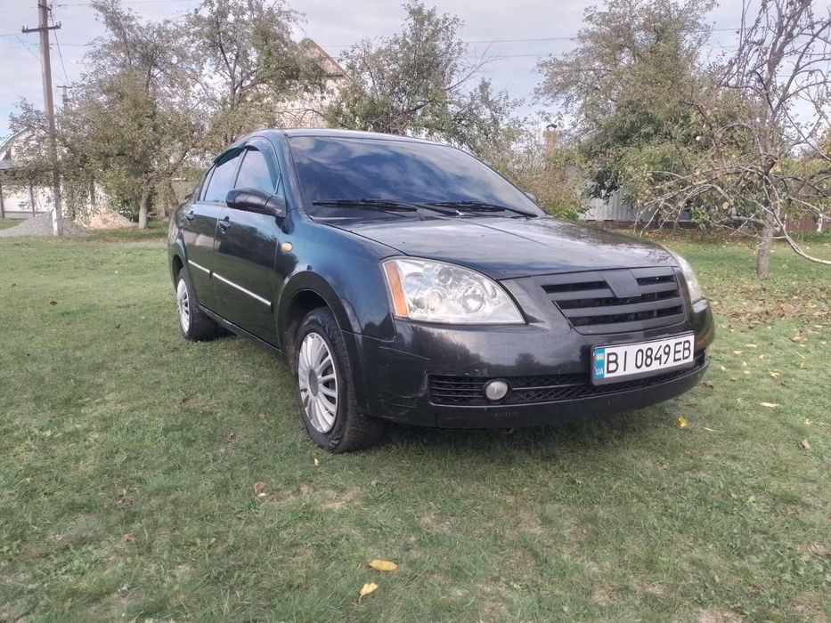 Продам машину чері елара