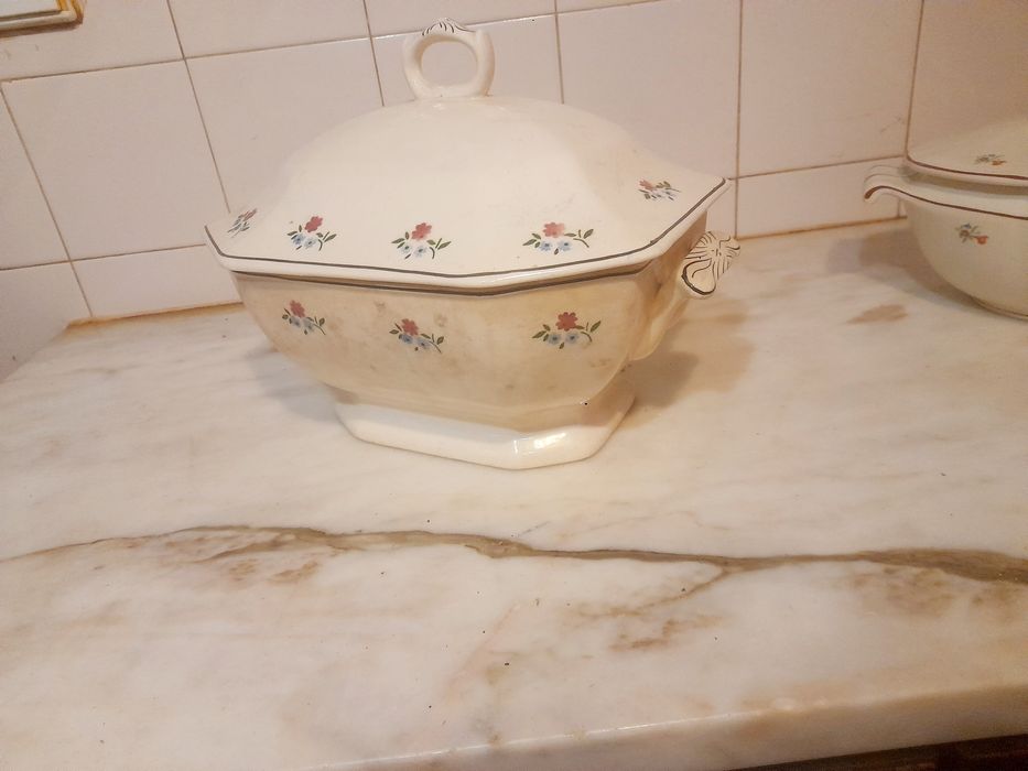 Conjunto de 2 Terrinas Antigas Loiças de Sacavém