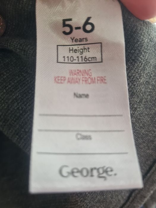 Продам платье школьная форма