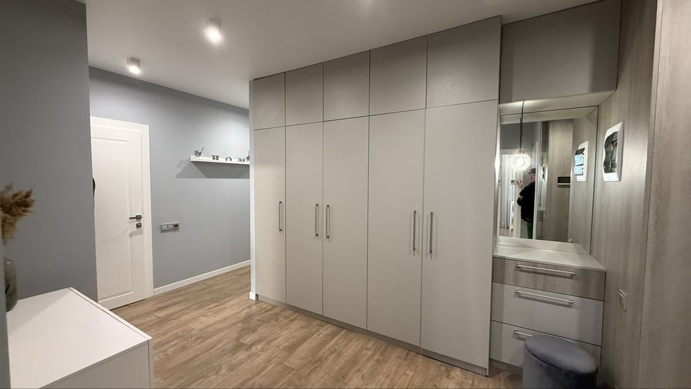 Оренда 3х кімнатної, вул. Олександра Олеся 6б, ЖК Варшавський