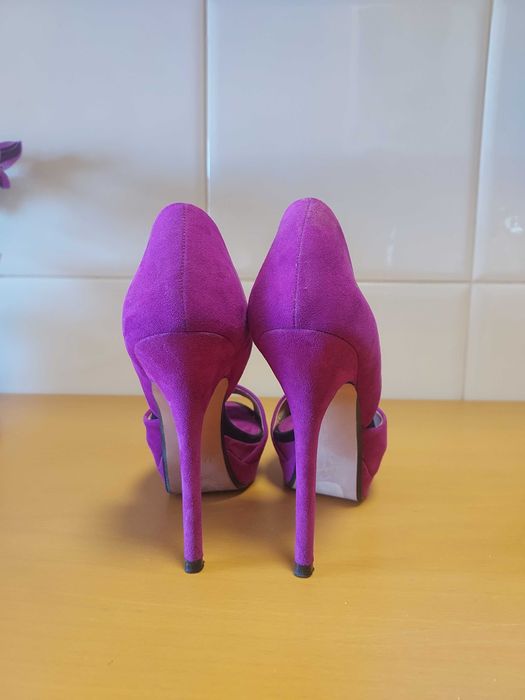 Sapatos fucsia Zara