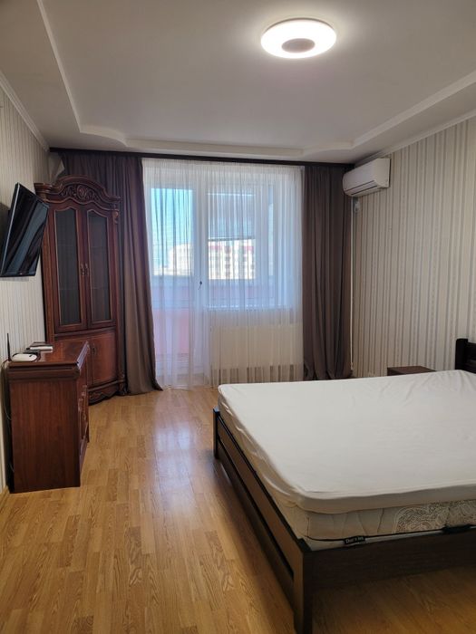 Зоопаркова 6 /Говорова , парк Перемоги