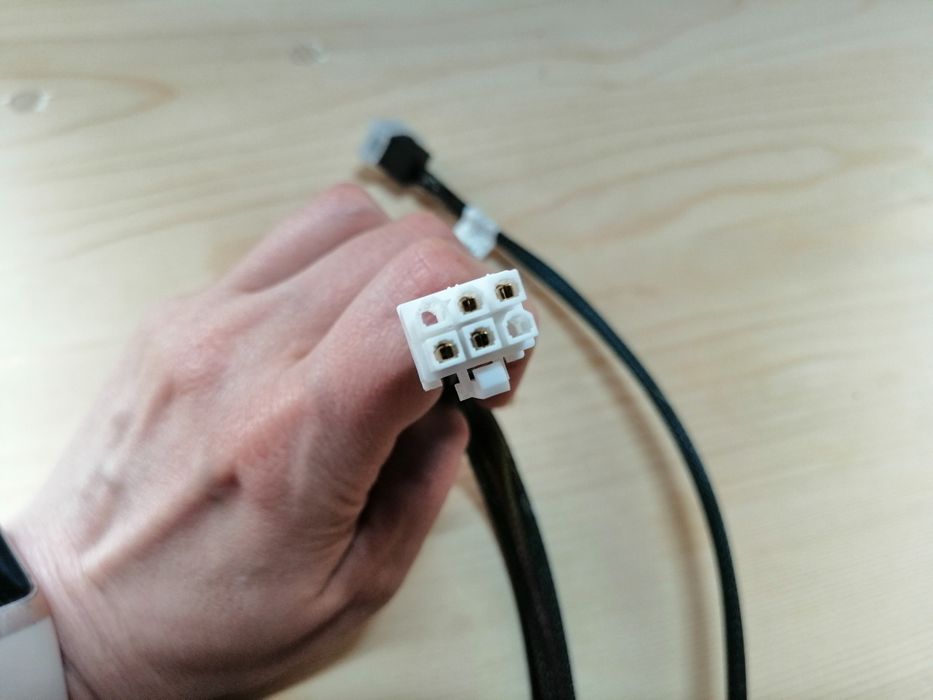 Кабель 02KN4G з 4 HDD коннекторами