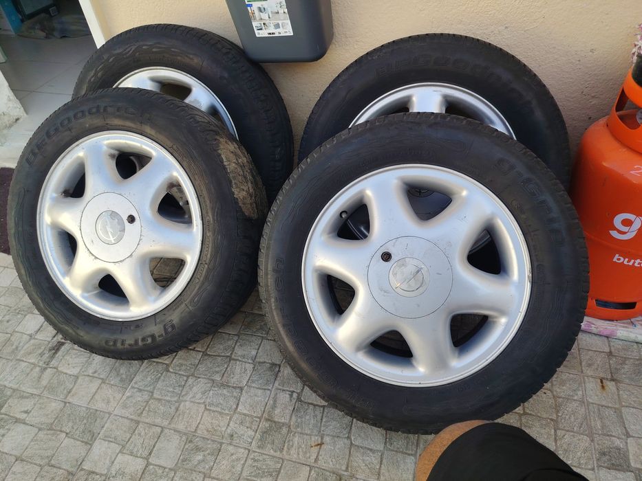 Rodas de Opel astra Hatch 4 furos