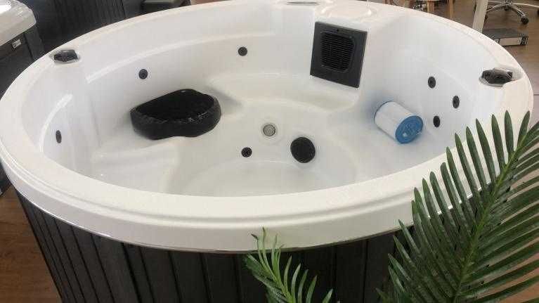 SPA Jacuzzi Redondo desde 5.289€ - Mergulho Salgado