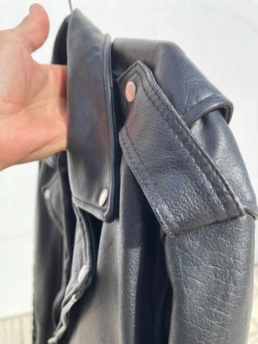 Blusão Rock'n'Roll 100% cabedal preto como novo.