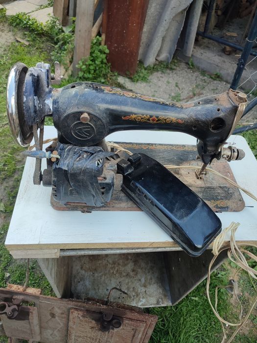 Швейна машинка .