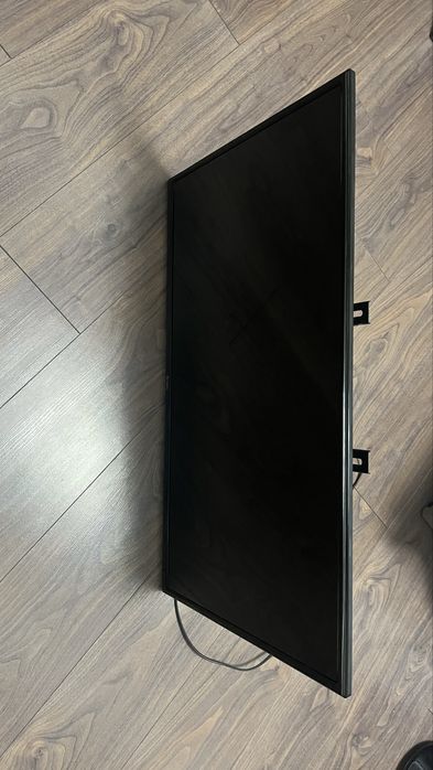 Продам телквизор Bravis