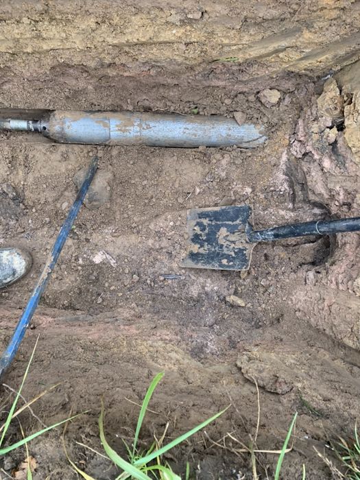 Przeciski pod drogami przyłącza wod-kan. Kielce Wbijanie rur stalowych