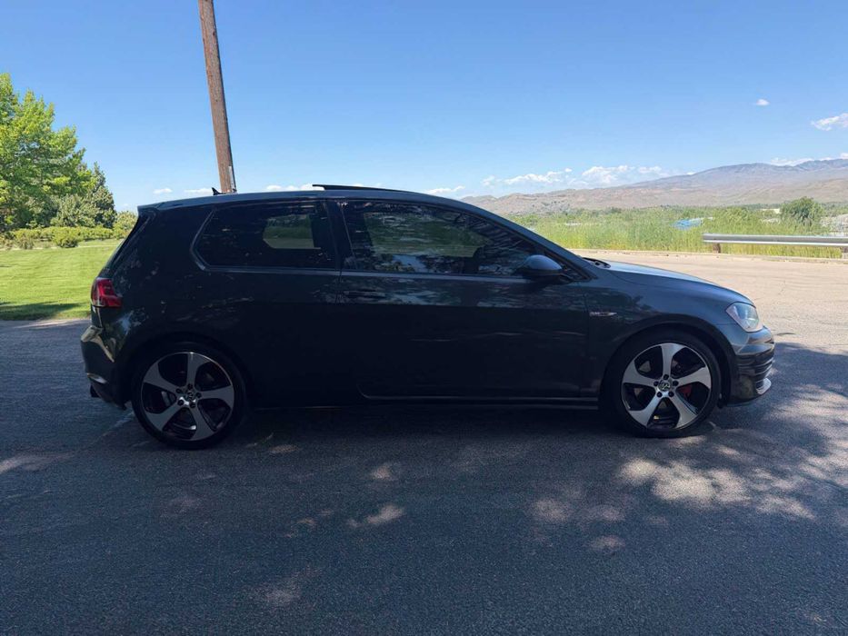 Volkswagen Golf GTI      2015
