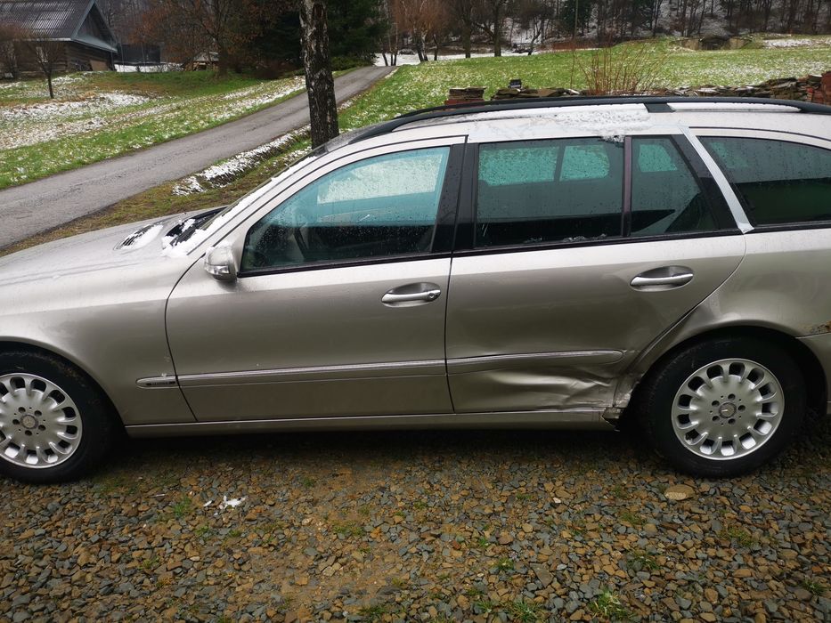 Mercedes Benz E320 4matic