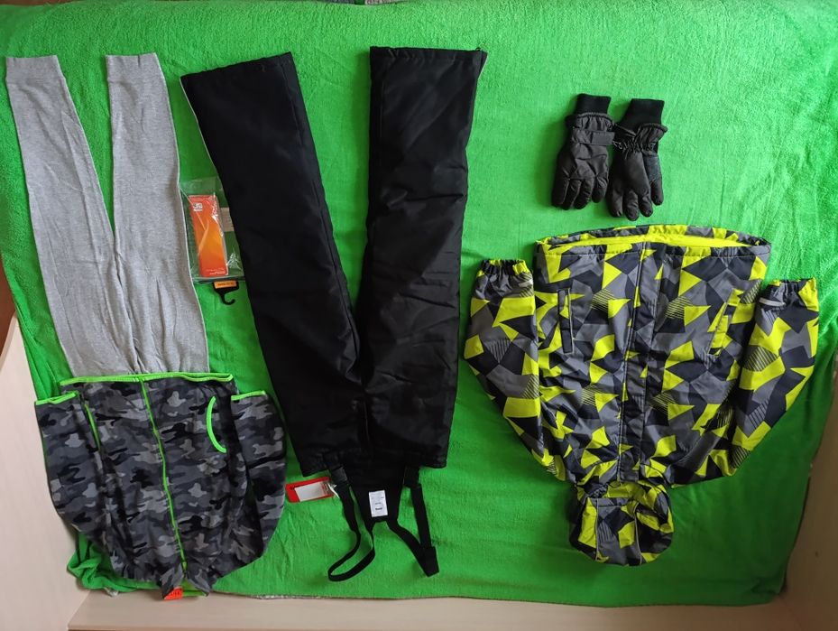 Зимние куртка, полукомбинезон, флиска, термолеггинсы, перчатки