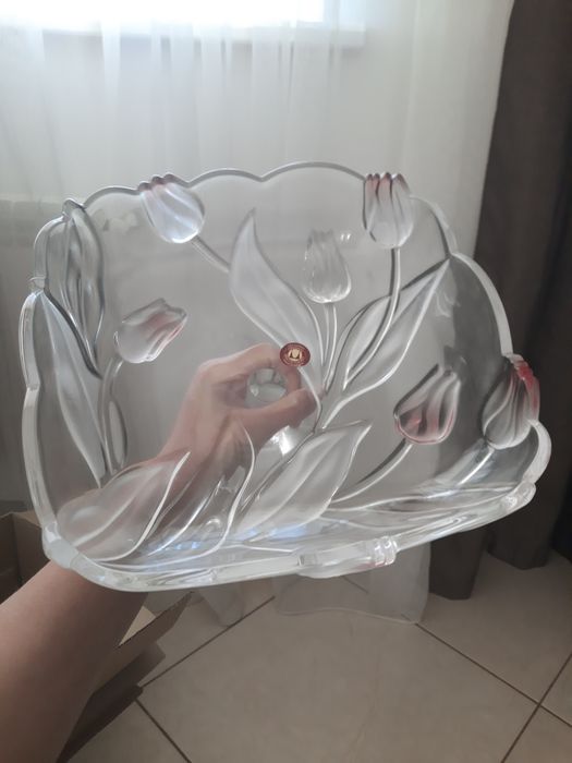 Продам вазу нова