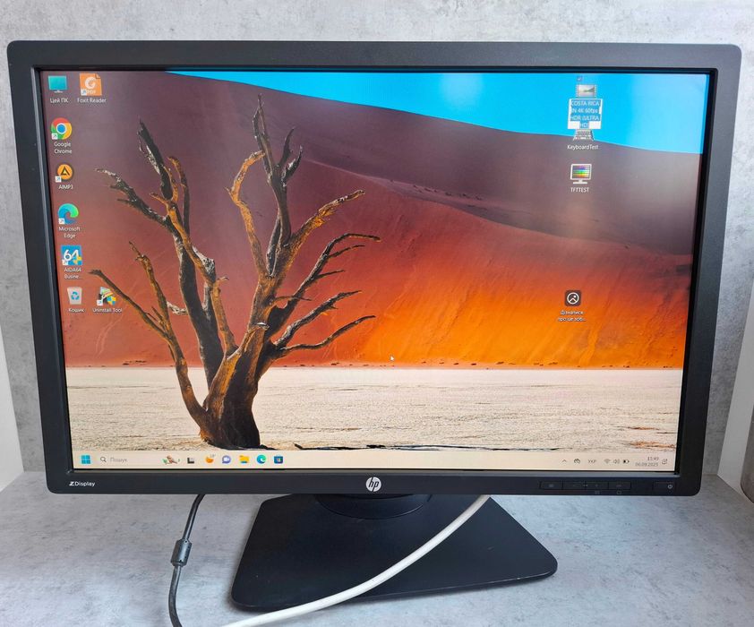 Монітор 24" HP EliteDisplay Z24i (VGA/DVI/DP) WUXGA (1920 x 1200) IPS