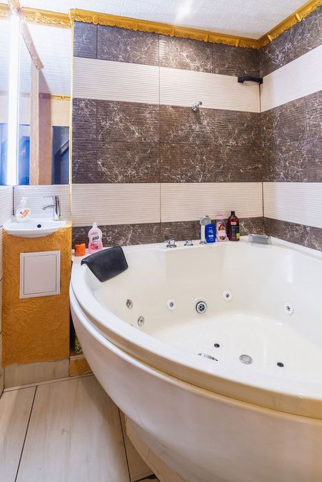 Квартира с джакузи ж/м Победа 2 посуточно