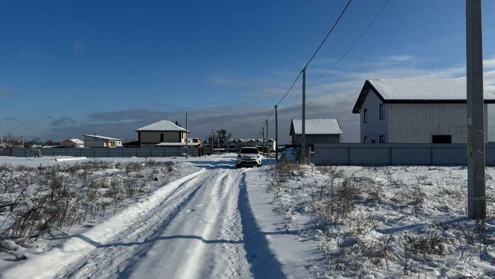 Продаж видової ділянки 8 соток в хорошому спокійному місці.