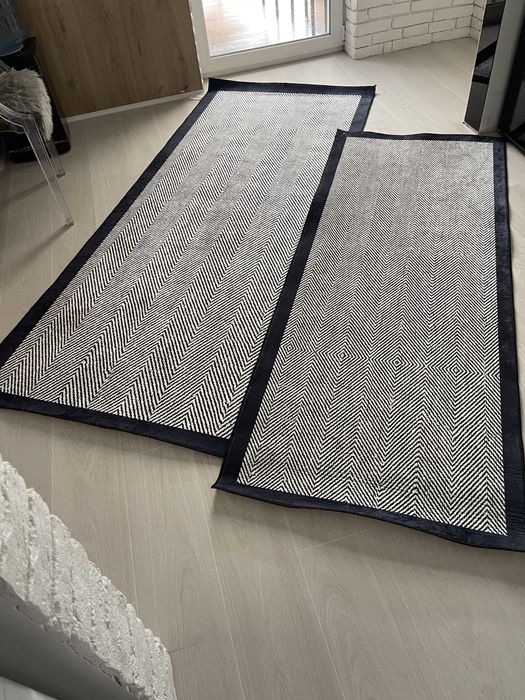 Продам два коврика