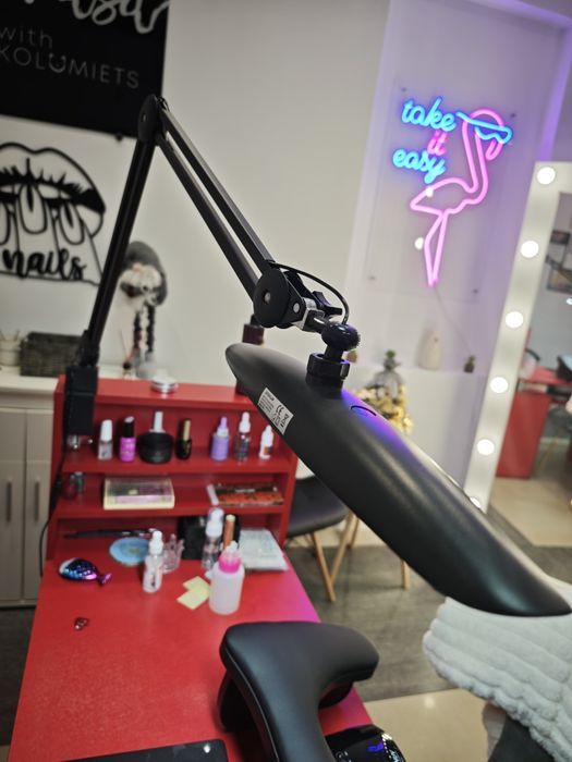 Манікюрний стіл з витяжкою,крісло,лампа,підлокітник  Франківськ