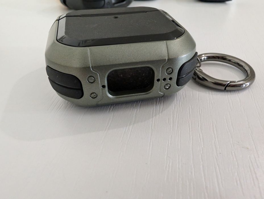 Противоударный чехол airpods 4