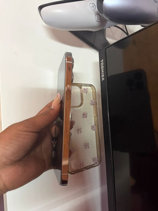 Vendo iPhone 13 Pro Max 128g bateria 83% tudo original.