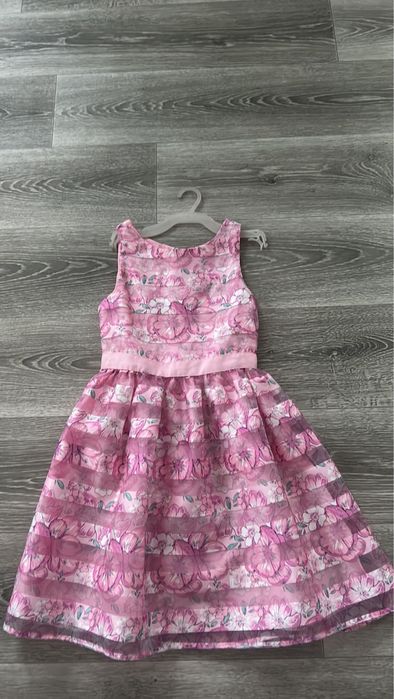 Продам платтья на дівчинку