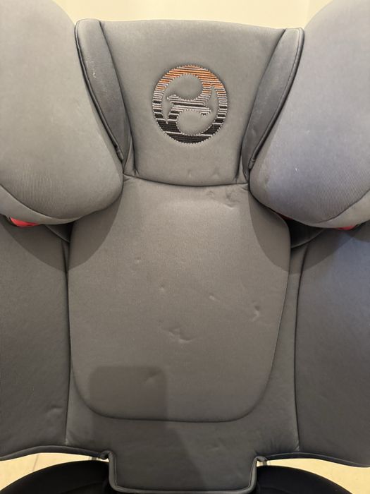 Cadeira criança  transformavel em banco