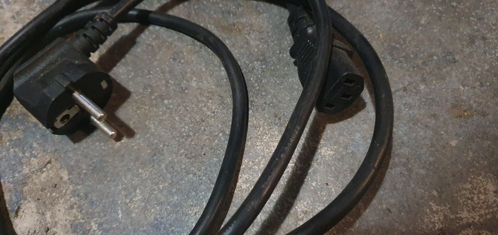 Kabel komputera 230v