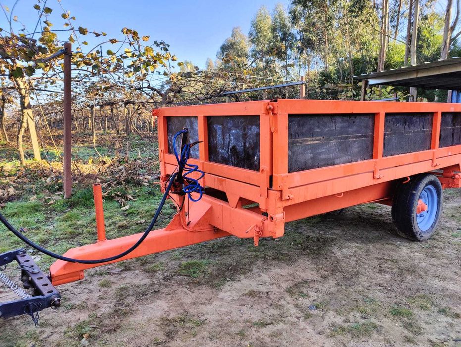 Reboque Tractor Usado