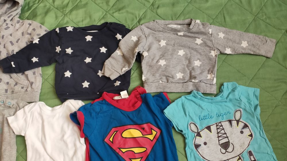 Paka ubrań w rozmiarze 74 body bluzy rampersy Superman