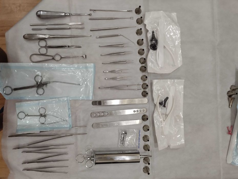 Медичні інструменти для отоларингології