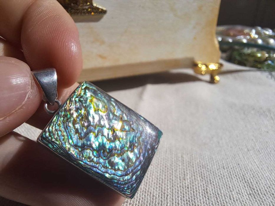 Серебряный кулон с настоящим аммолитом