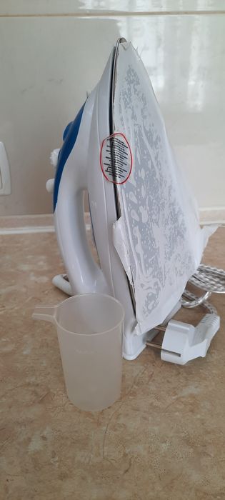 Утюг Bestron Super steam 1800