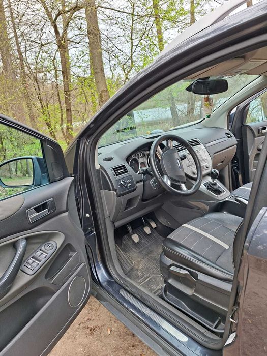 Sprzedam prywatne auto - Ford Kuga!