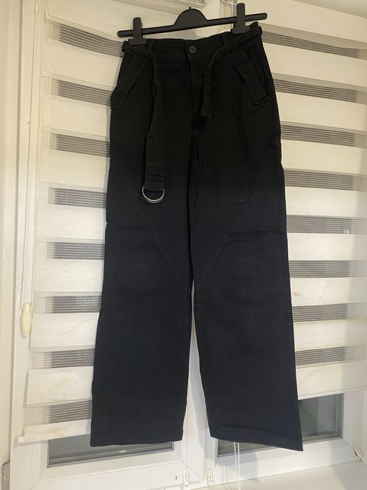 Штани для дівчинки чорні, базові, зручні, розміру XS