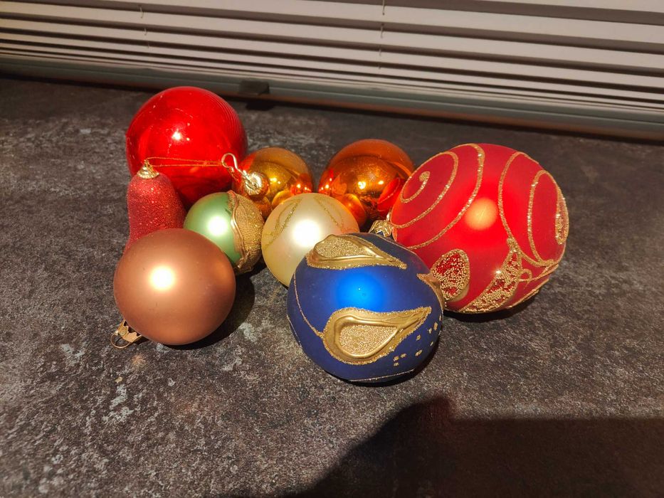 Bombki - różne, karton niespodzianek