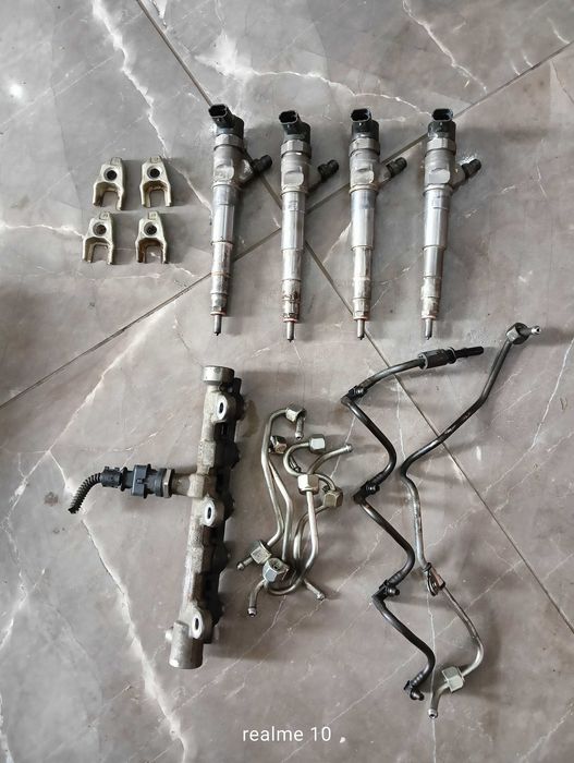 Układ paliwowy wtryskiwacze listwa przewody Renault Master III 2.3