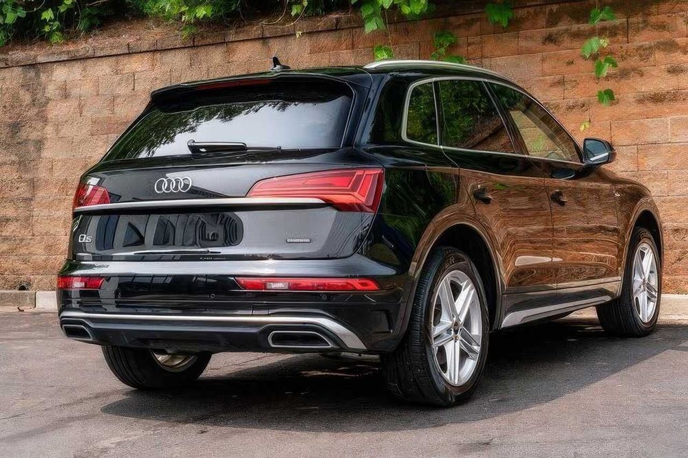 Audi Q5 e quattro Premium Plus 55 TFSI      2020