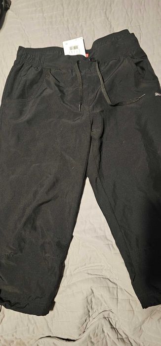 Spodenki Nike 3/4 czarne nowe