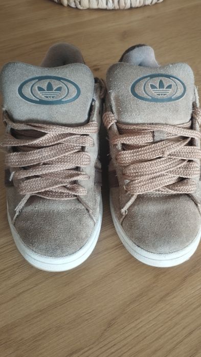 Vendo tênis Adidas Campus