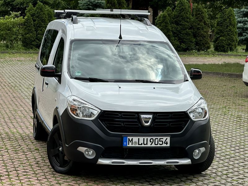 Dacia Dokker 1.5 DCI MINI KAMPER Klima Navi Kamera PDC ALU Podgrz.Fotele Tempomat