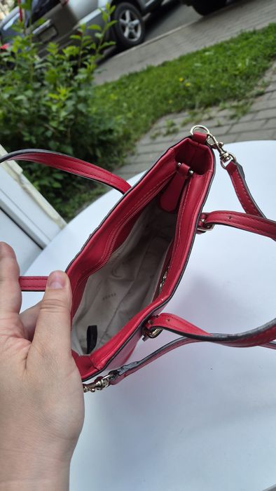 Червона сумка GUESS