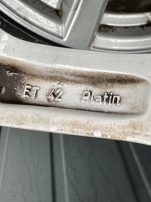 Peugeot 5x108* 215/55/17* jak nowe* zima